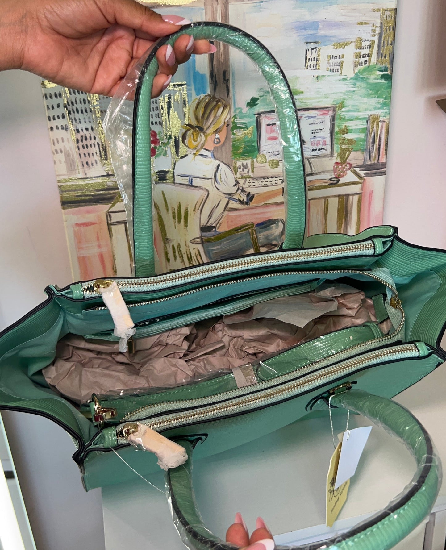 THE STRUCTURED GREEN HANDBAG